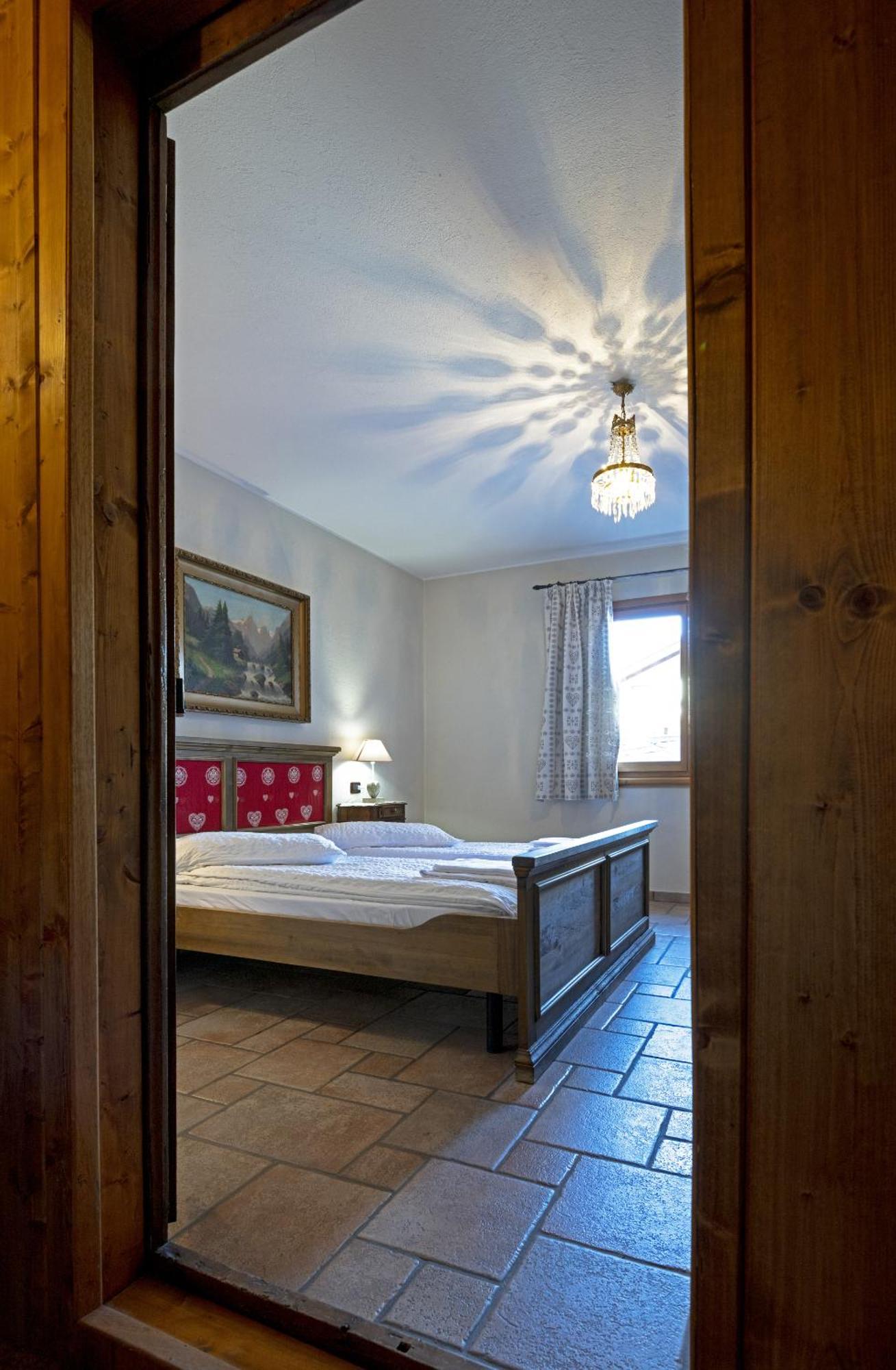 Au Petit Chevrot Aparthotel Cerise Exterior photo